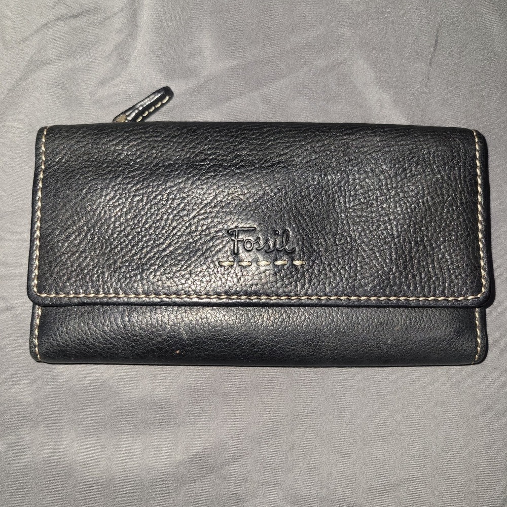 FOSSIL Wallet Black Leather Tri Fold Snap Closure Credit Card  ID Change Purse